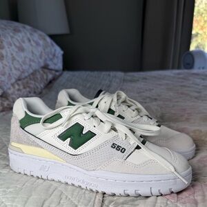 Women’s New Balance 550s